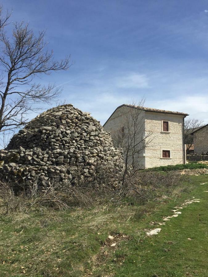 Pezzelelle Villa Roccamorice Bagian luar foto