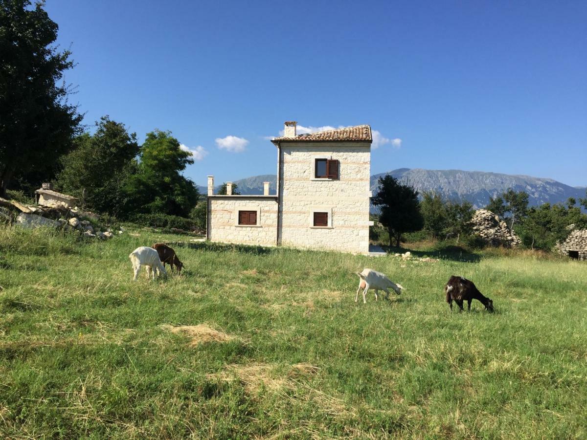 Pezzelelle Villa Roccamorice Bagian luar foto
